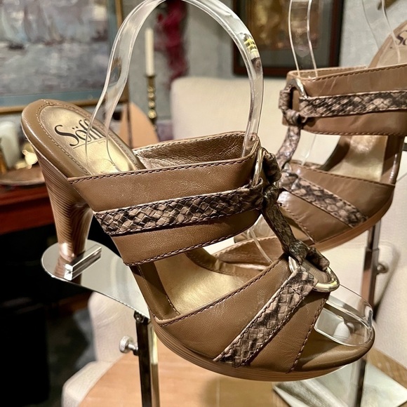 SOFFT Women's 8W Taupe Beige‎ Leather Snakeskin Pump Spool Heel Slip-On Sandals - Picture 3 of 14